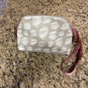 STELLA & DOT BEIGE AND CORAL CROSSBODY BAG